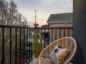 2431 Linden Street, Oakland CA 94607