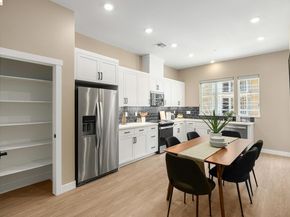28924 Parkridge Loop 103, Hayward CA 94544