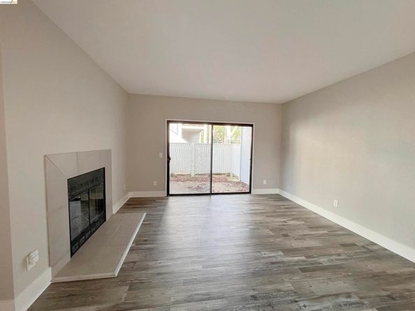 197 Schooner Ct, Richmond CA 94804