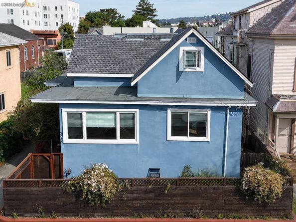 2045 Emerson St, Berkeley CA 94703