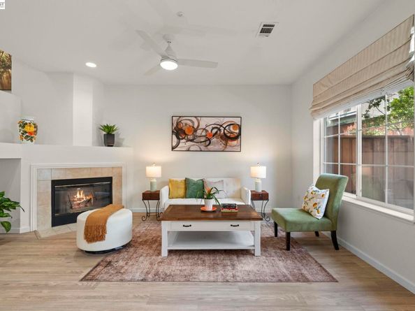 10706 Ian Ln, Dublin CA 94568