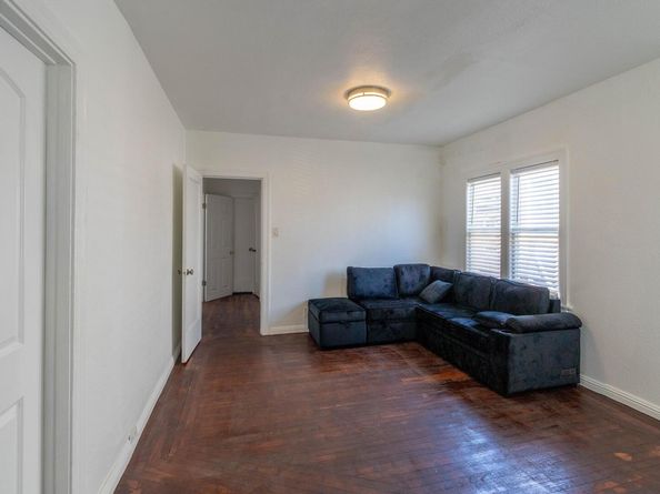7911 Holly Street, Oakland CA 94621