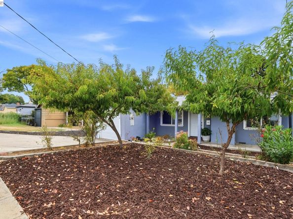 1210 Highland Blvd, Hayward CA 94542