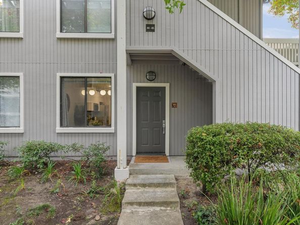 45 Schooner Ct, Richmond CA 94804