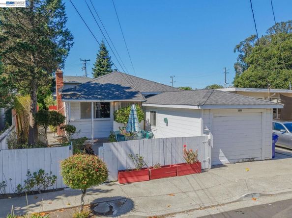 1506 Elm Ave, Richmond CA 94805