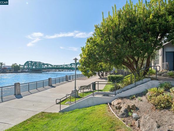 2803 Regatta Drive, Oakland CA 94601