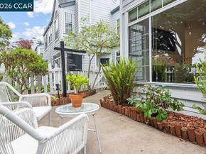 208 Commodore Dr, Richmond CA 94804