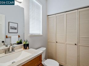 208 Commodore Dr, Richmond CA 94804