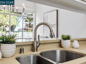 208 Commodore Dr, Richmond CA 94804
