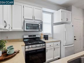 208 Commodore Dr, Richmond CA 94804