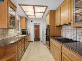 1162 Ridgewood Dr, Concord CA 94518