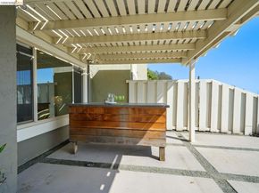 57 Thousand Oaks ST, Oakland CA 94605