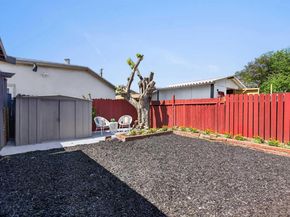 1137 Seminary Ave, Oakland CA 94621