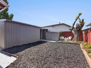1137 Seminary Ave, Oakland CA 94621