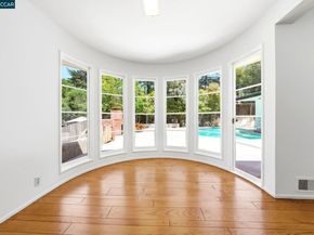 5828 Moraga Ave, Oakland CA 94611