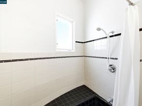 5828 Moraga Ave, Oakland CA 94611