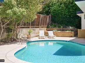 5828 Moraga Ave, Oakland CA 94611