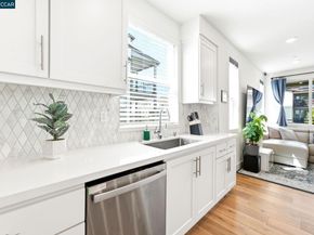 9732 Seawind Way, Newark CA 94560