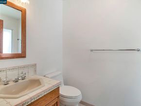 74 Yarrow Valley Ln, Orinda CA 94563