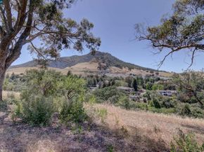 585 Mt Dell Dr, Clayton CA 94517