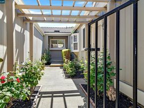 692 Silver Lake Dr, Danville CA 94526