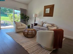 692 Silver Lake Dr, Danville CA 94526