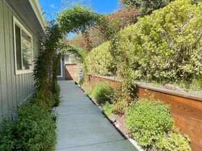 275 Orchard Rd, Orinda CA 94563