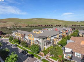375 Basswood Cmn 9, Livermore CA 94551