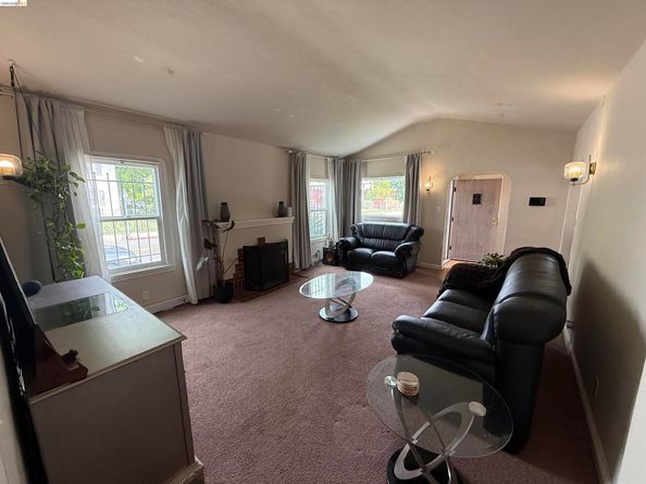 2963 62nd, Oakland CA 94605