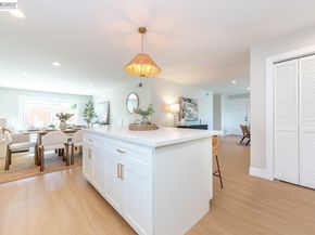 4339 Queensboro Way, Union City CA 94587