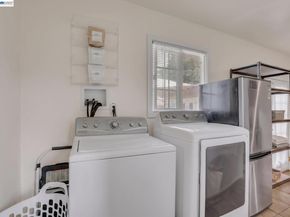 935 2nd Ave, Pinole CA 94564