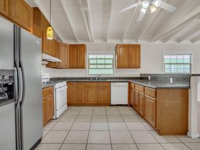 935 2nd Ave, Pinole CA 94564