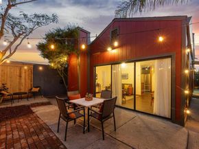 3710 West St, Oakland CA 94608