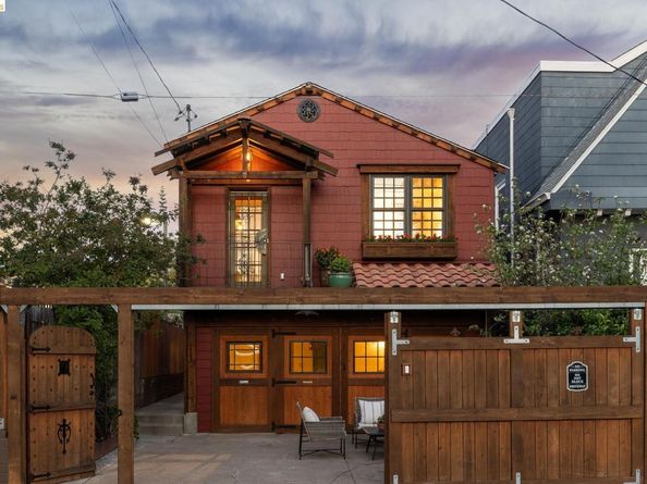 3710 West St, Oakland CA 94608
