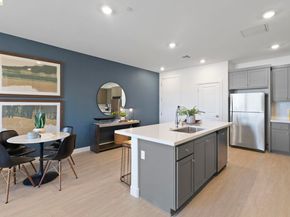 500 Somi CT 209, Hayward CA 94544