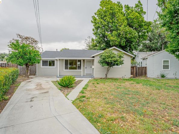 2465 Mountain View Dr, Concord CA 94520