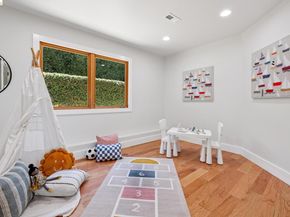 921 Underhills Rd, Oakland CA 94610