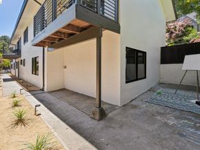 921 Underhills Rd, Oakland CA 94610