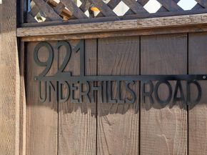 921 Underhills Rd, Oakland CA 94610