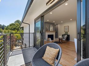 921 Underhills Rd, Oakland CA 94610
