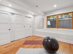 921 Underhills Rd, Oakland CA 94610