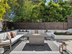 921 Underhills Rd, Oakland CA 94610