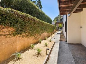 921 Underhills Rd, Oakland CA 94610