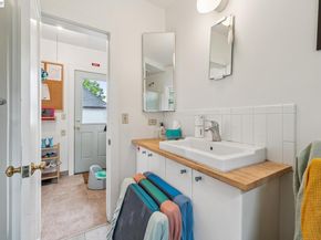 5227 Locksley Avenue, Oakland CA 94618