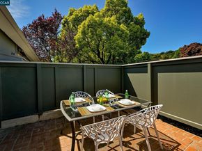 2000 Pine Knoll Dr 2, Walnut Creek CA 94595