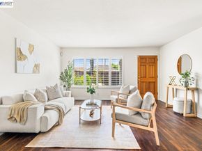 2375 Goldcrest Circle, Pleasanton CA 94566
