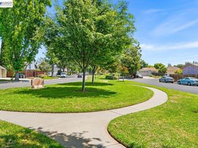 2375 Goldcrest Circle, Pleasanton CA 94566
