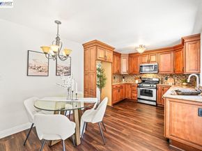 2375 Goldcrest Circle, Pleasanton CA 94566