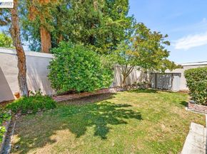 2375 Goldcrest Circle, Pleasanton CA 94566