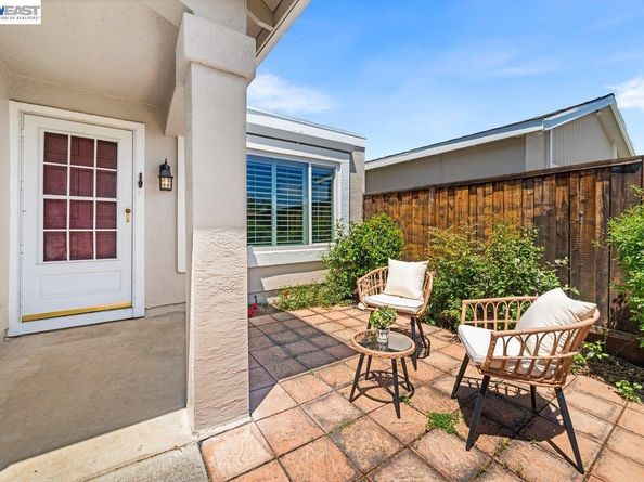 2375 Goldcrest Circle, Pleasanton CA 94566